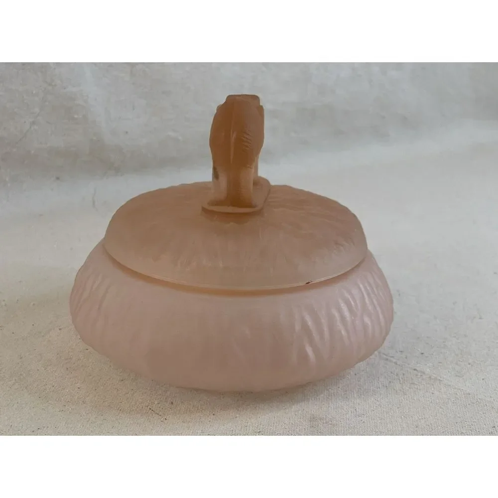 Vintage‎ L.E. Smith Glass Pink Elephant Trinket Box or Powder Jar c.1935